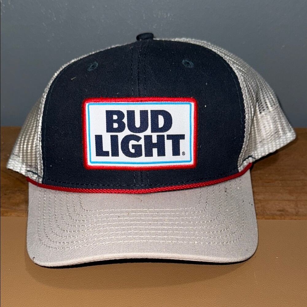 BUD LIGHT snap back adjustable beer mesh trucker hat men women casual wear new